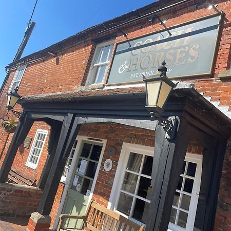 The Coach And Horses Bed & Breakfast Winchester Eksteriør bilde
