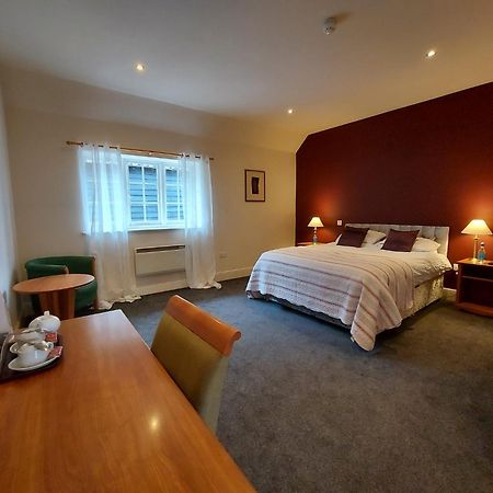 The Coach And Horses Bed & Breakfast Winchester Eksteriør bilde