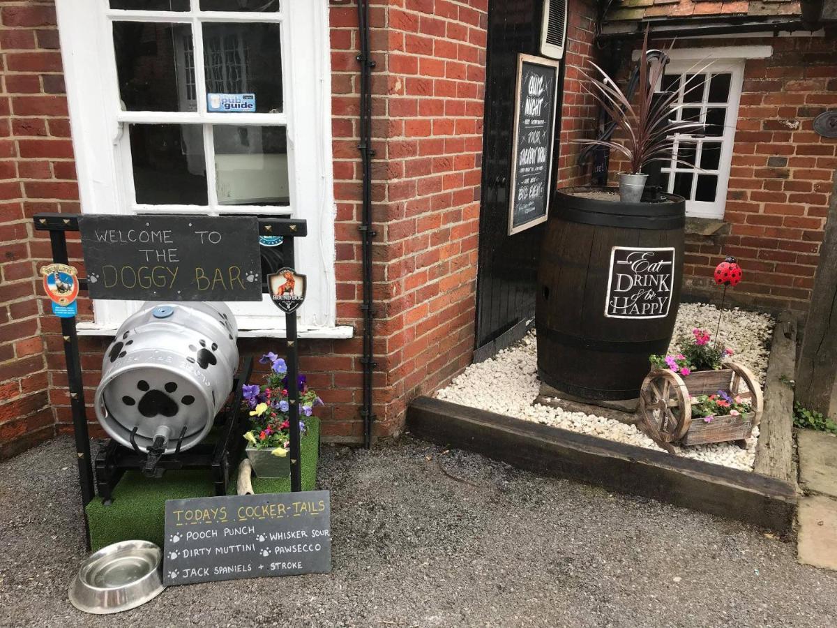 The Coach And Horses Bed & Breakfast Winchester Eksteriør bilde
