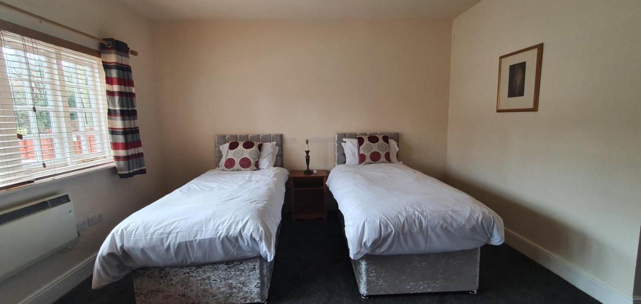 The Coach And Horses Bed & Breakfast Winchester Eksteriør bilde